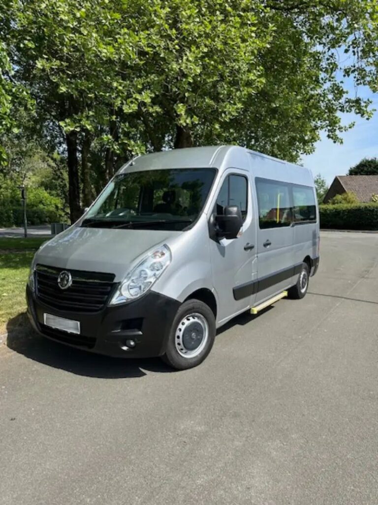 Wheelchair accessible taxi in Ailsworth with tail-lift